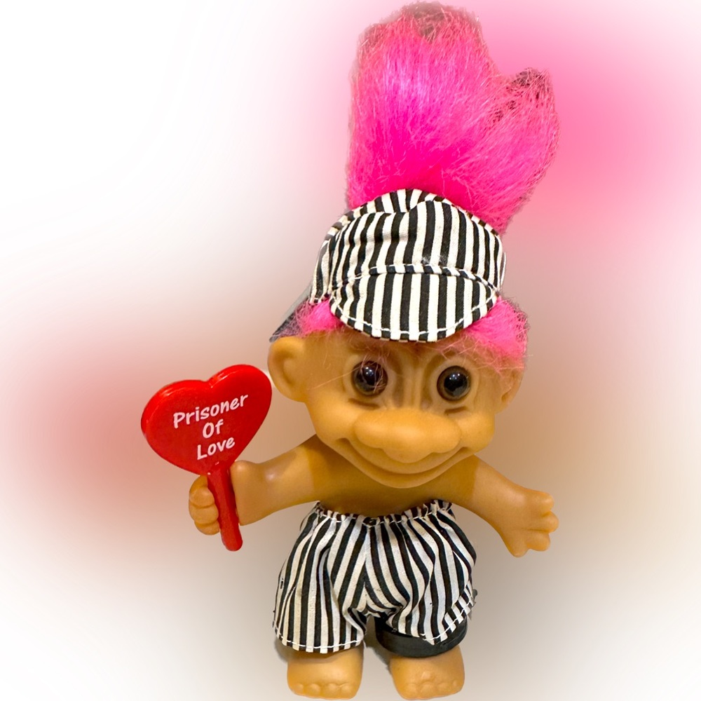 VTG RUSS VALENTINE TROLL PRISONER OF LOVE HOT PINK BLACK STRIPE GIFT DOLL HEART